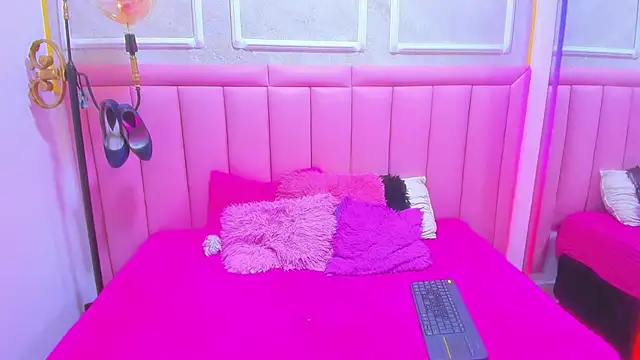 velvet_girll: απευθείας συνομιλία ΧΧΧ