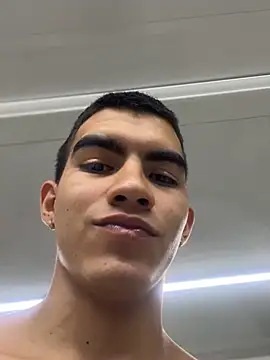 Chat +18 de Sebastian_Vega ao vivo