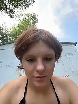 NinaParri Adlı Modelin Canlı XXX Sohbeti