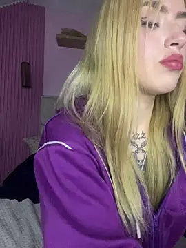 PrettyAshley_'s Live XXX Chat