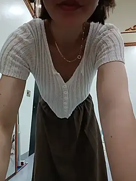 Emma_Linh Adlı Modelin Canlı XXX Sohbeti
