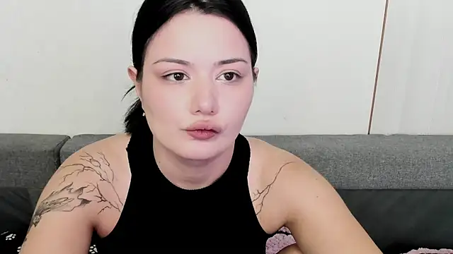 Dark_Moni's Live XXX Chat