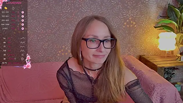 צ'אט XXX בשידור חי של HelenaBoyd