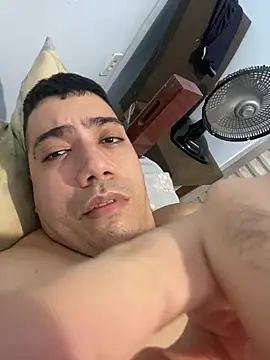 Show modela Paulo199117 na web-kameri