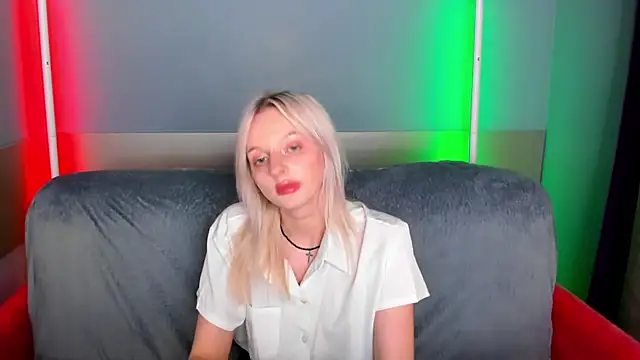 AlessaKiss Adlı Modelin Canlı XXX Sohbeti
