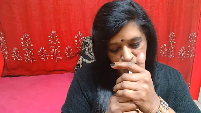 Chatroom XXX en direct de INDIANFUSION