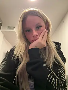 kenziesmithh webcam show