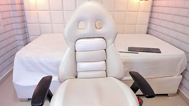 XXX chat uživo modela Apolo_jonnes