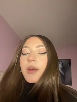 Онлайн чат XXX PrettyAmber