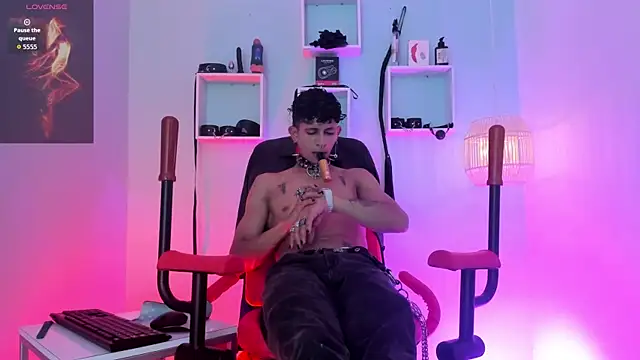 XXX chat uživo modela Maximoking26
