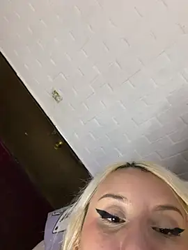 NibiruNairobi69's Live XXX Chat