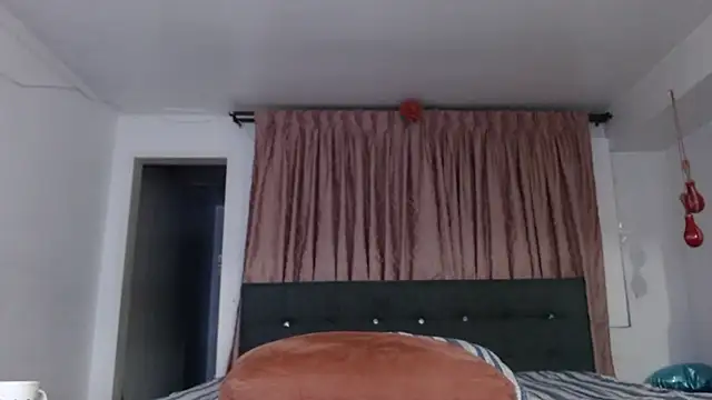 linapalacios' Live XXX Chat
