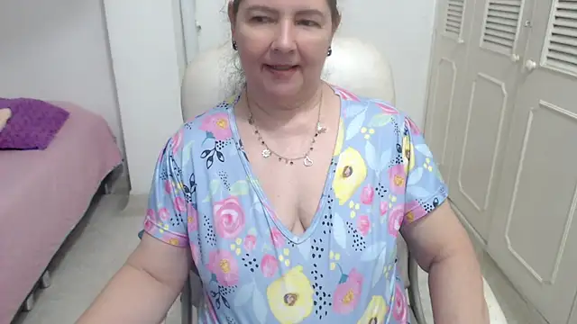 leonela_69 Chat XXX live