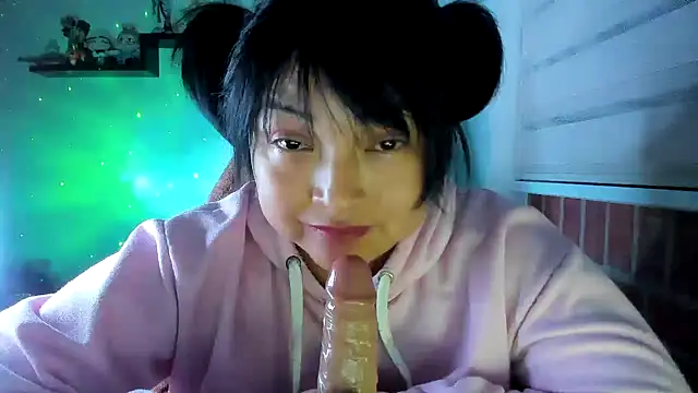 Živý XXX chat Shaddycute_