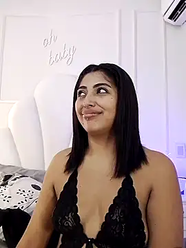 KaylachannellのライブXXXチャット