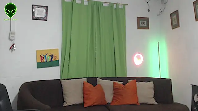 alpha_zom's Live XXX Chat
