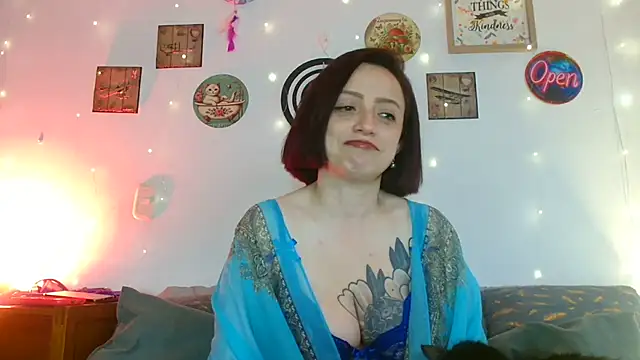 Katicalatinmilf's Live XXX Chat