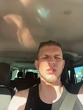 XXX chat uživo modela VelvetKingg