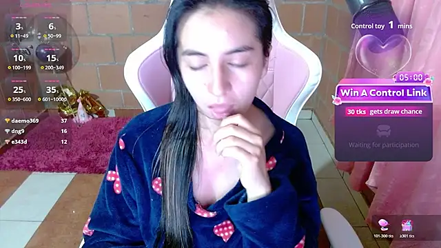 Chat +18 de Maggie_Fox3 ao vivo