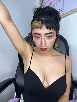 baby_akuma Adlı Modelin Canlı XXX Sohbeti