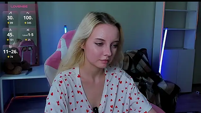 _CloudNine_ Chat XXX in diretta