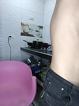 צ'אט XXX בשידור חי של _king_emir