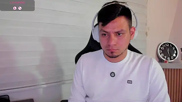 XXX chat uživo modela Rick_Adams