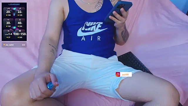 Guccy_Boy_Club Adlı Modelin Canlı XXX Sohbeti