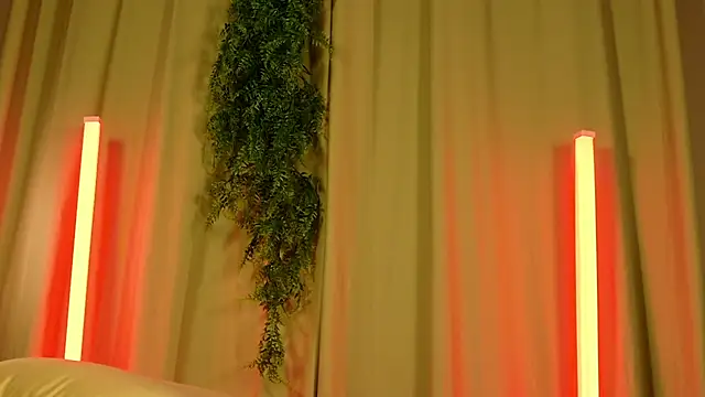 xbigpeach's Live XXX Chat
