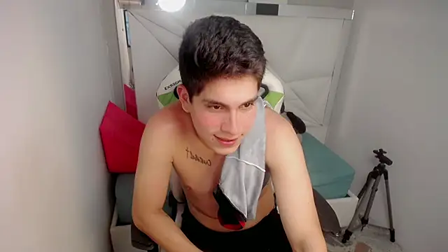 bby_cashh Adlı Modelin Canlı XXX Sohbeti