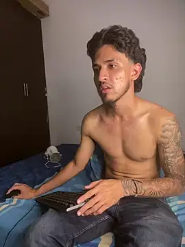 XXX chat uživo modela Kriss_Edwards
