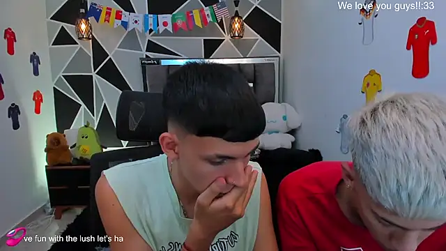 Chat +18 de Juan_Nd_Steven ao vivo