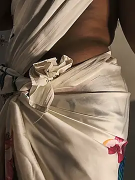 DIRTYSECRET_QUEEN_07 Adlı Modelin Canlı XXX Sohbeti