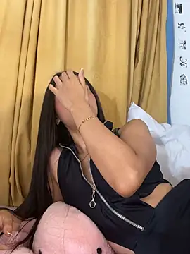 Milleradhara24's Live XXX Chat