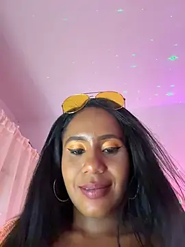 AlisonHoot69 Adlı Modelin Canlı XXX Sohbeti