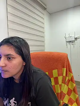 Chat +18 de cloe_small ao vivo