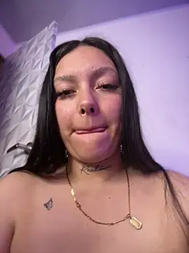 Miia__Taylor Show in webcam