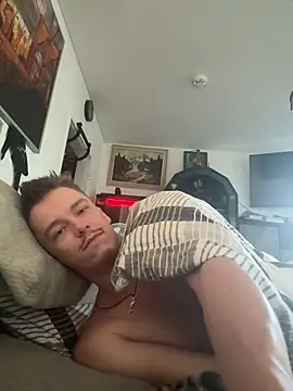 Toyjungee Chat XXX in diretta