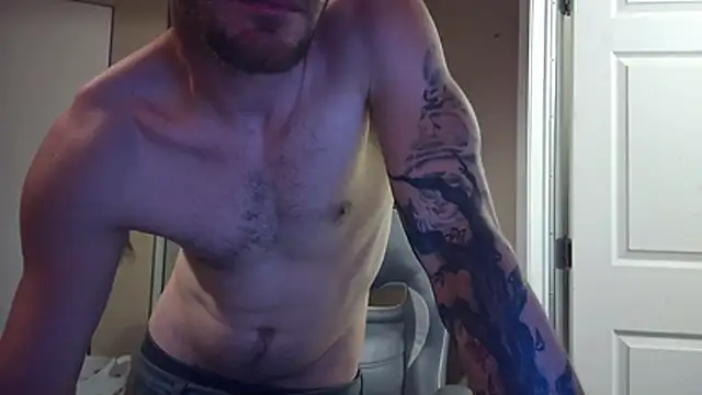Huntzg23 Live XXX-Chat