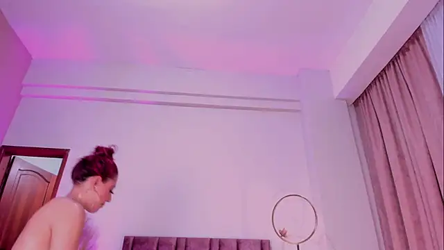 JupiteFox Live XXX Chat