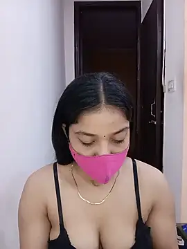 Cute_Rakhi8 Adlı Modelin Canlı XXX Sohbeti