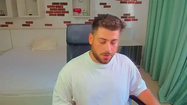 DaxGreer live XXX chat