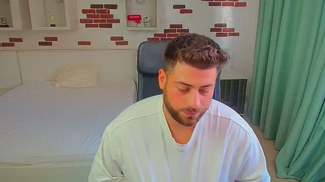 XXX chat uživo modela DaxGreer