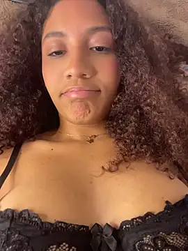 Živý XXX chat Daphnne_Curly