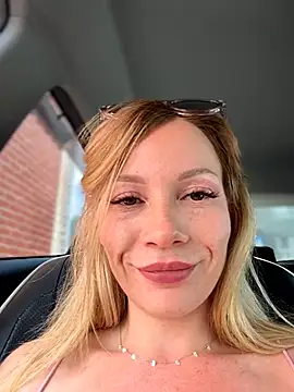 LavenderHot's Live XXX Chat