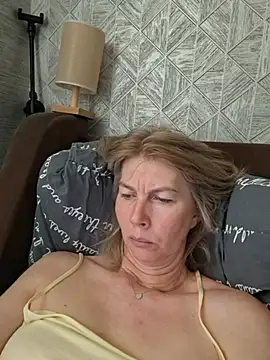 Chat +18 de stellahere8 ao vivo