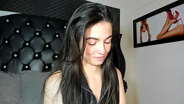 diana_queen_'s Live XXX Chat