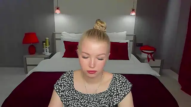 shy__lady Adlı Modelin Canlı XXX Sohbeti