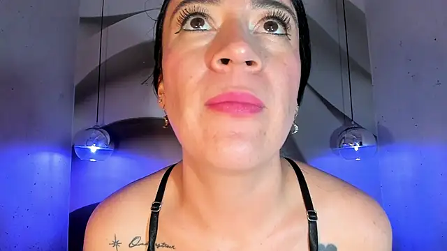 Victoria01_ live XXX chat