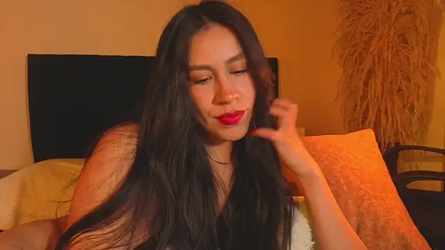 צ'אט XXX בשידור חי של EmiGomez_